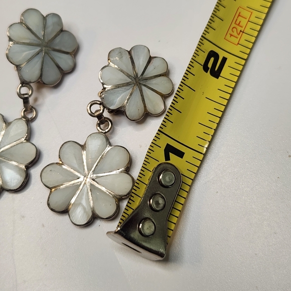 zuni double pawn flower vintage mother of pearl sterling silver clip earrings - Picture 8 of 9